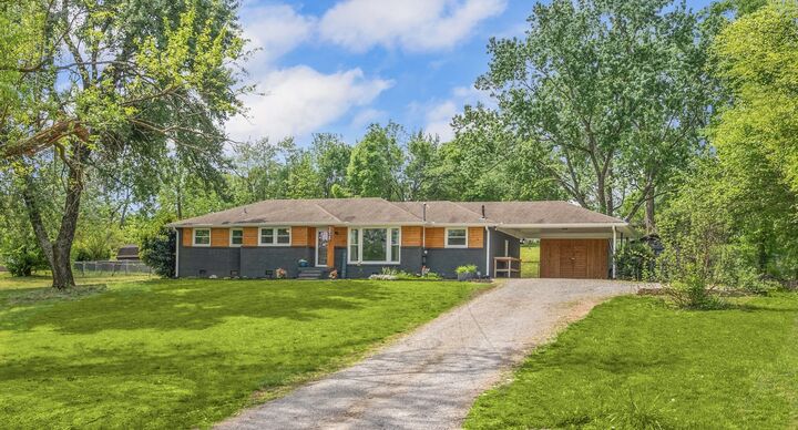 Property Photo:  3928 Stilton Dr  TN 37207 