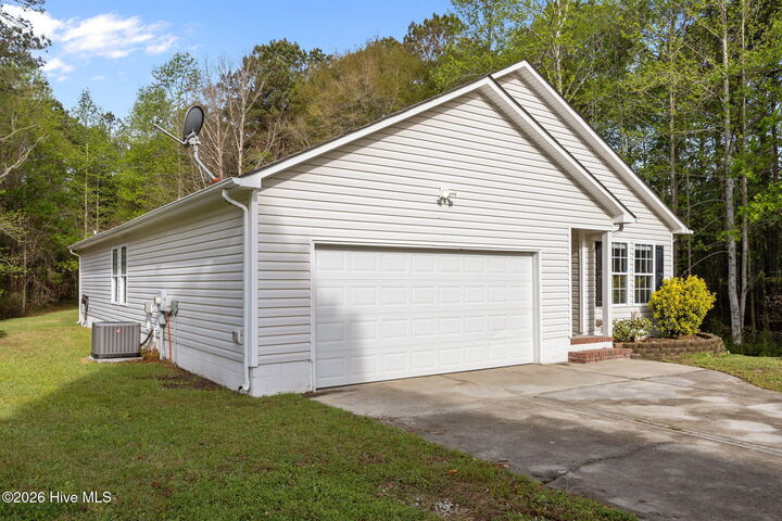 Property Photo:  208 America Court  NC 28540 