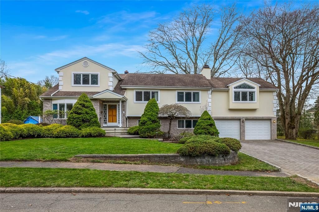 Property Photo: 31 Collins Avenue NJ 07624