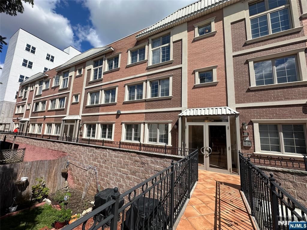 Property Photo:  124 68th Street 205  NJ 07093 