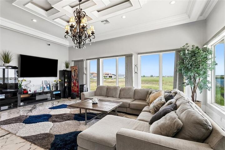 Property Photo:  4069 E Marina Villa Drive E  LA 70458 