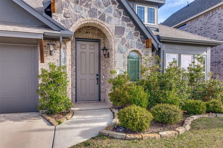 Property Photo:  4440 Mill Falls Drive  TX 76036 