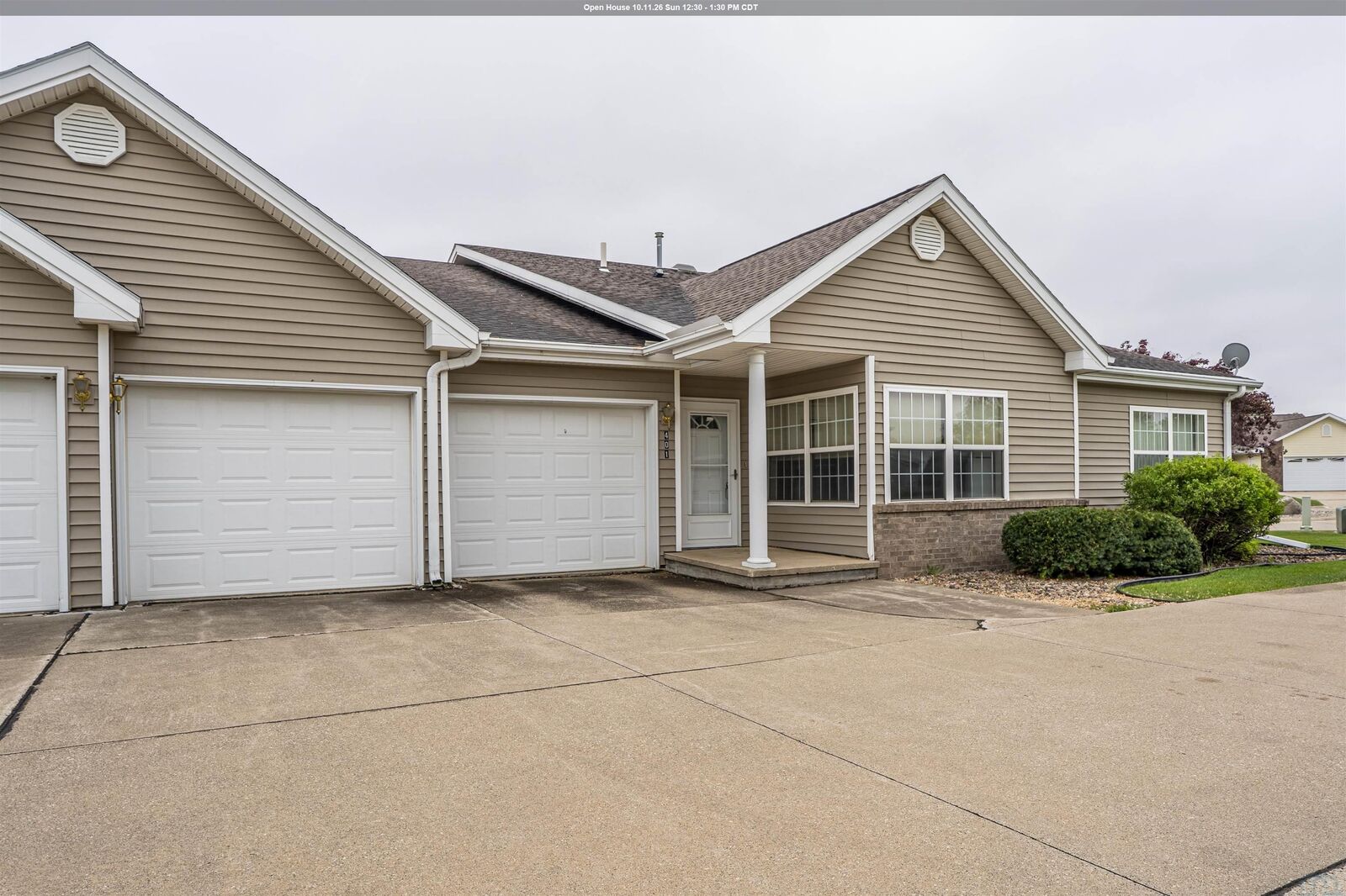 Property Photo:  790 Cedar View Dr 401  IA 51031 