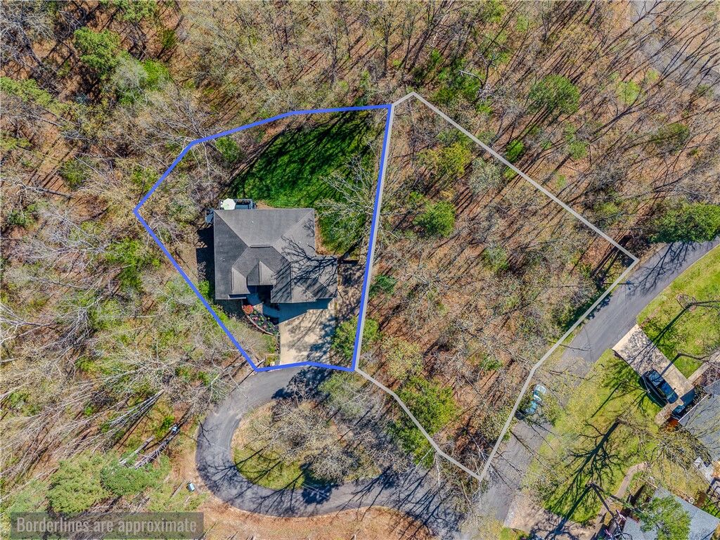 Property Photo: 4 Lynher Lane AR 72714