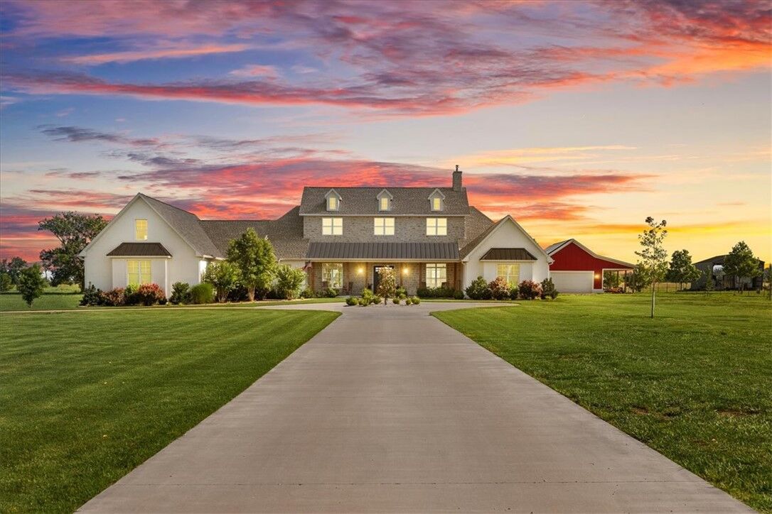 Property Photo:  9826 Philpott Road  AR 72713 