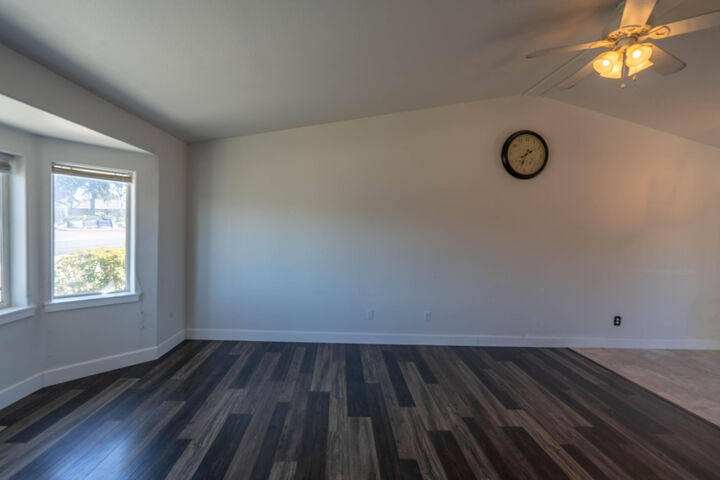 Property Photo: 701 SW 23rd Street OR 97756