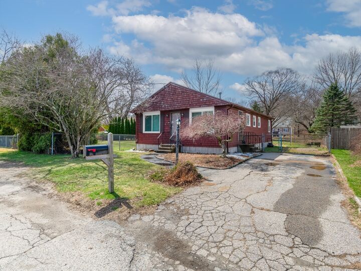 Property Photo:  172 Bryant St  RI 02864 