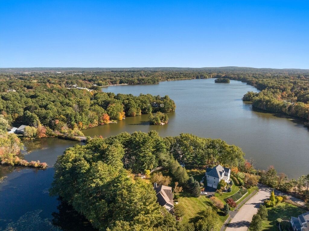 Property Photo: 7 Pettee'S Pond Lane MA 02081