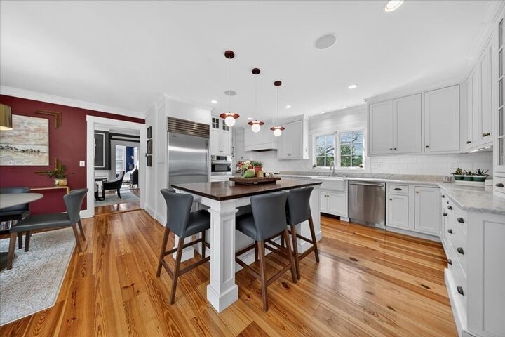 Property Photo:  33 Lincoln St  MA 02043 