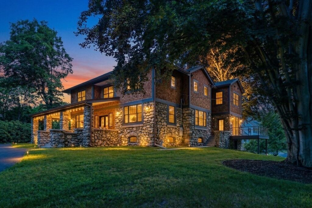 Property Photo:  20 Wheeler Ln  MA 01760 