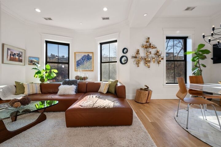 Property Photo:  12 Worcester Square 3  MA 02118 