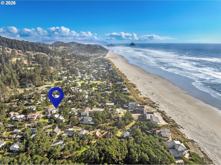 Property Photo:  5860 Holly Ave  OR 97112 