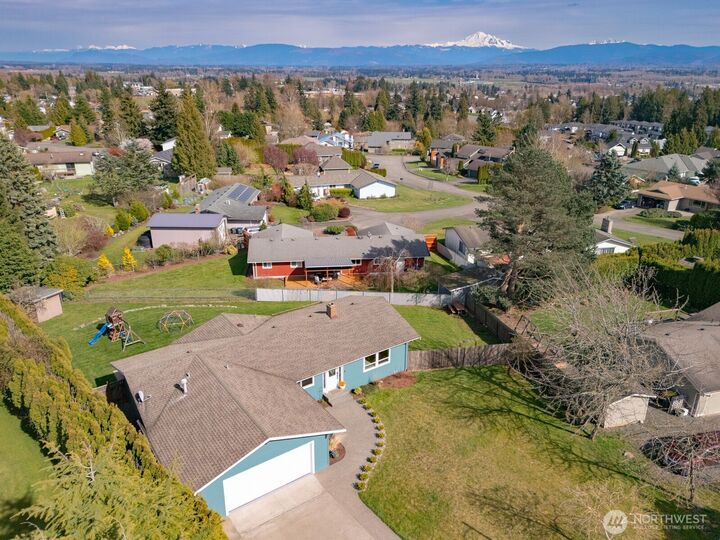 Property Photo: 6002 Ridgeview Place WA 98248