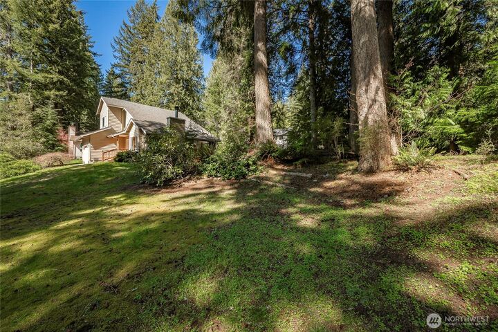 Property Photo: 15 Oakcrest Circle WA 98229