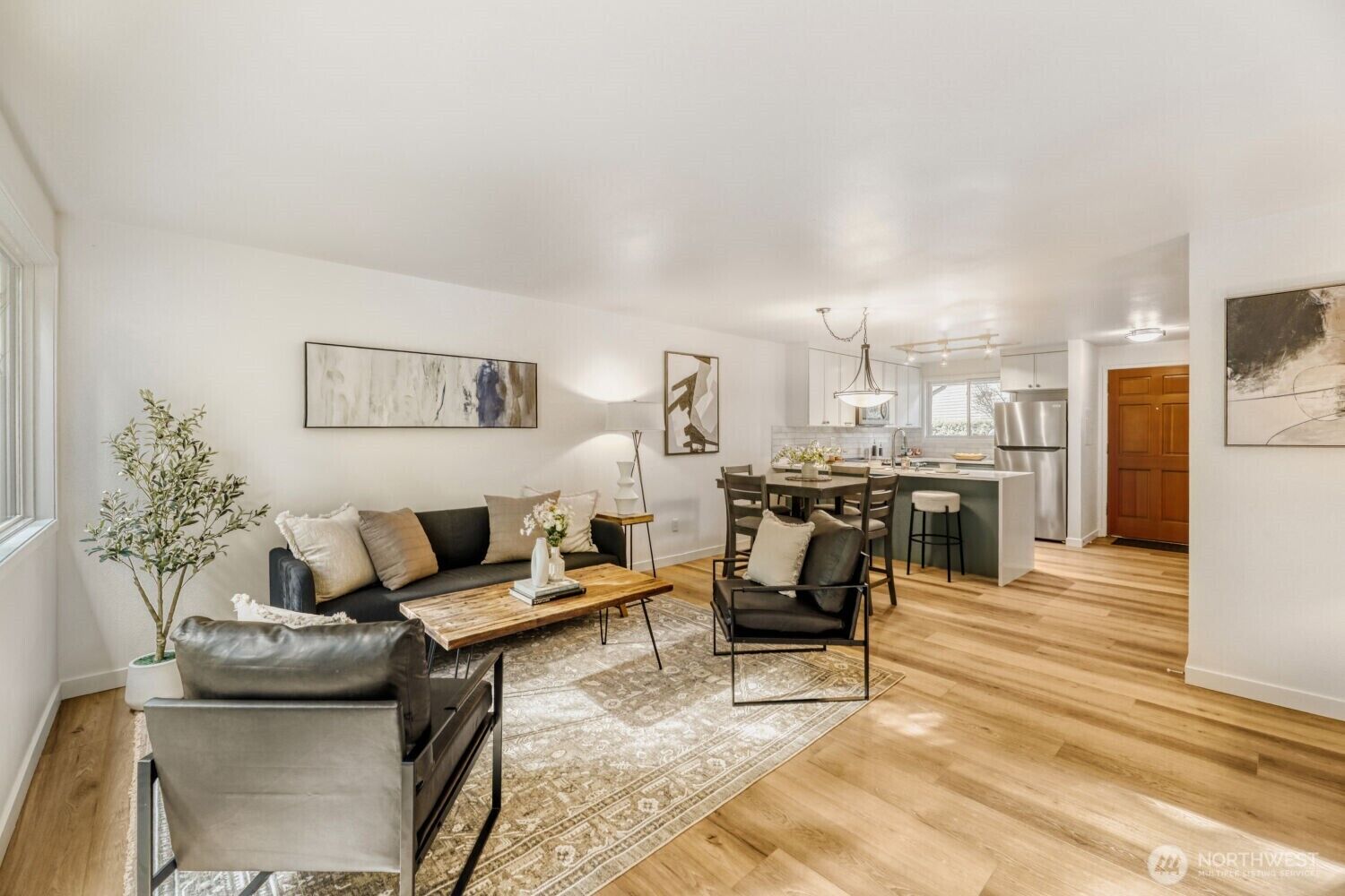 Property Photo: 22906 Edmonds Way 10 WA 98020