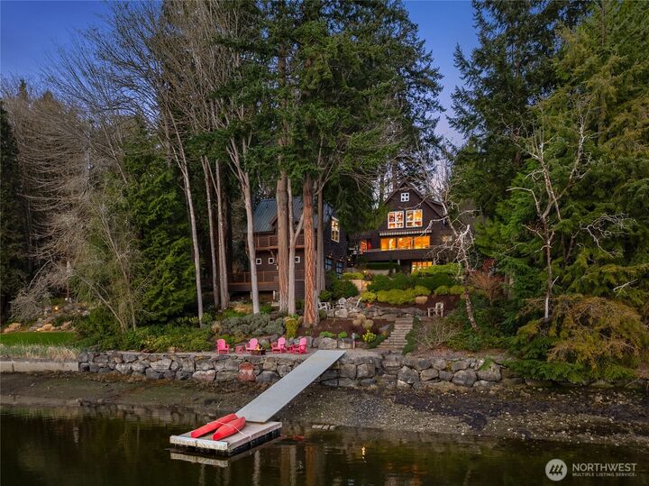 Property Photo: 399 Lovell Avenue SW WA 98110