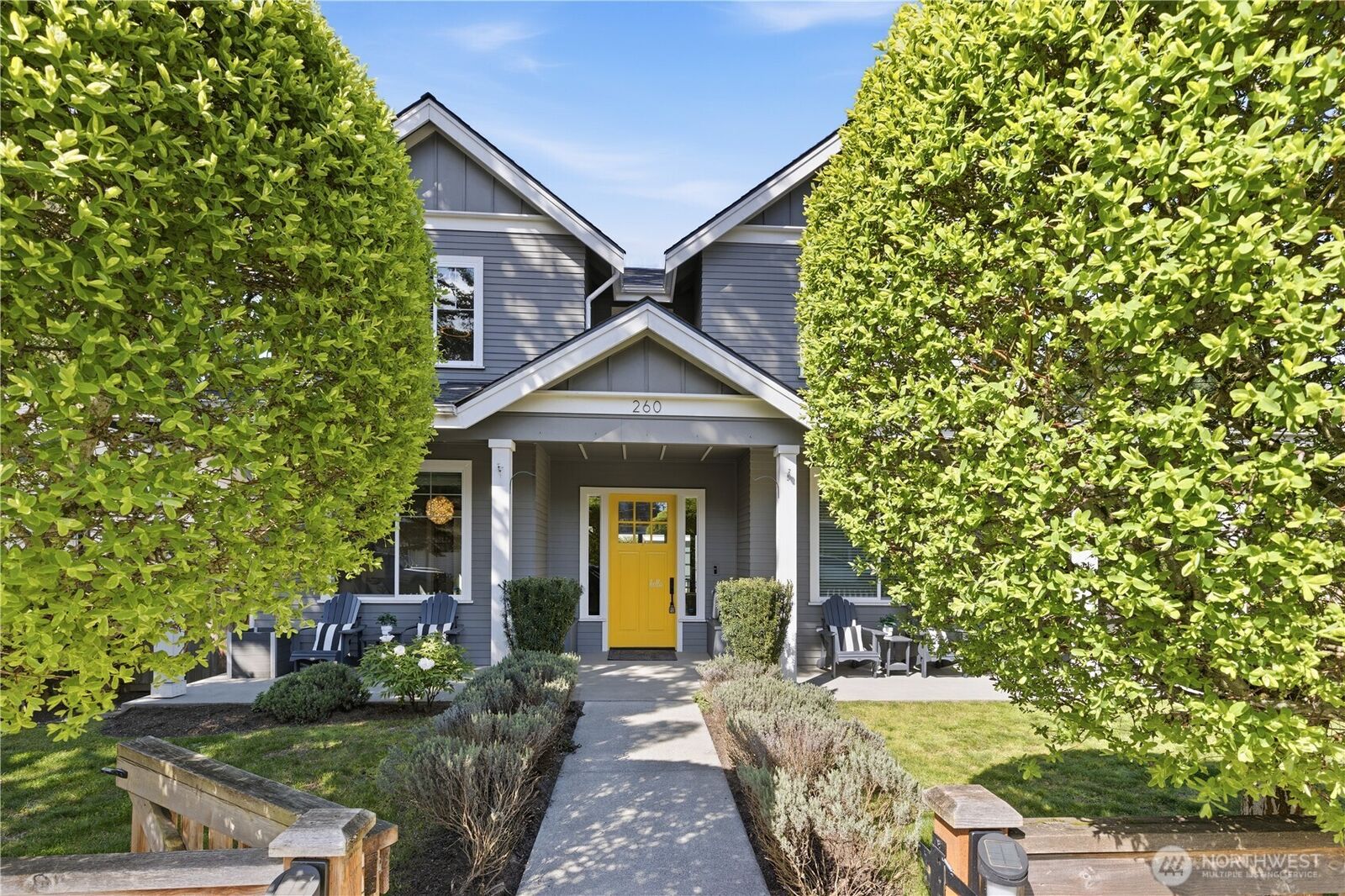 Property Photo: 260 NE Alder Street WA 98027