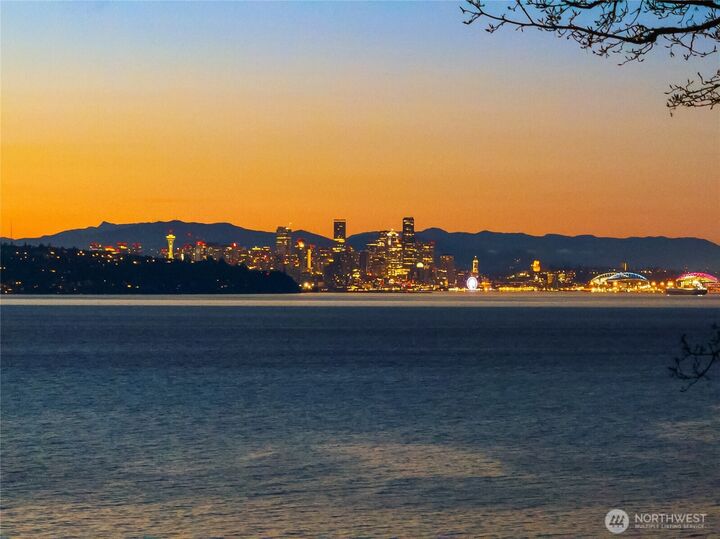 Property Photo: 11676 Sunrise Drive WA 98110