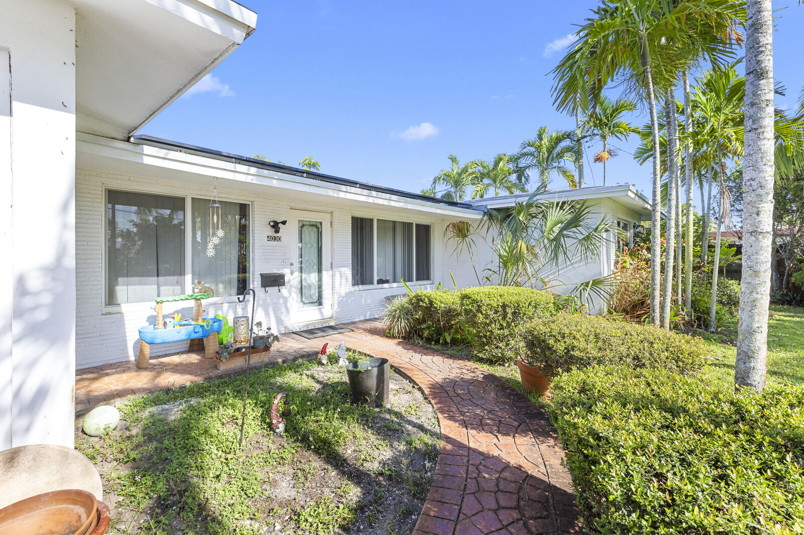 Property Photo:  4030 NE 16th Terrace  FL 33334 