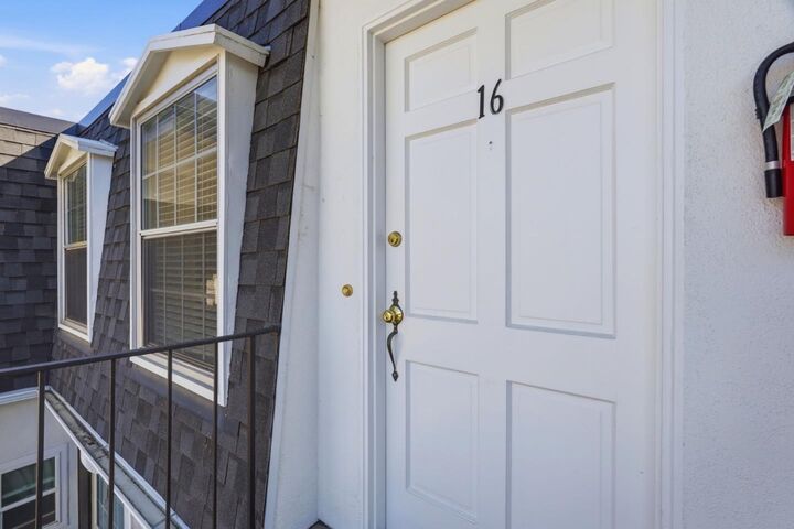 Property Photo: 1915 Mount Vernon Court 16 CA 94040