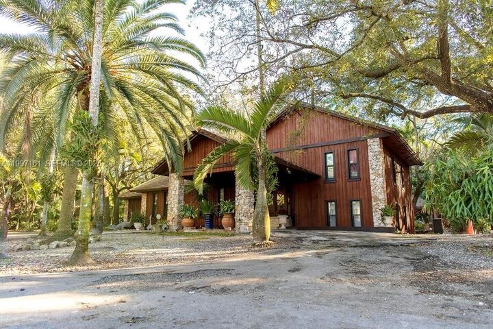 Property Photo: 15425 SW 268th St FL 33032