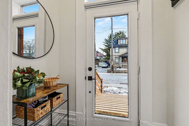 Photo de la propriété:  50 Brighton Avenue  ON K1S 0T2 