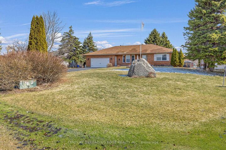 Property Photo: 17 Sandlewood Trail E ON L0K 1B0