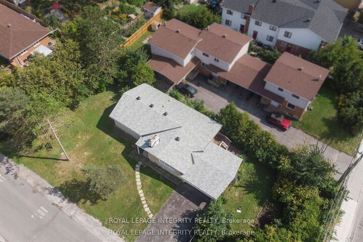 Property Photo: 1152 Tawney Road ON K1G 1B6