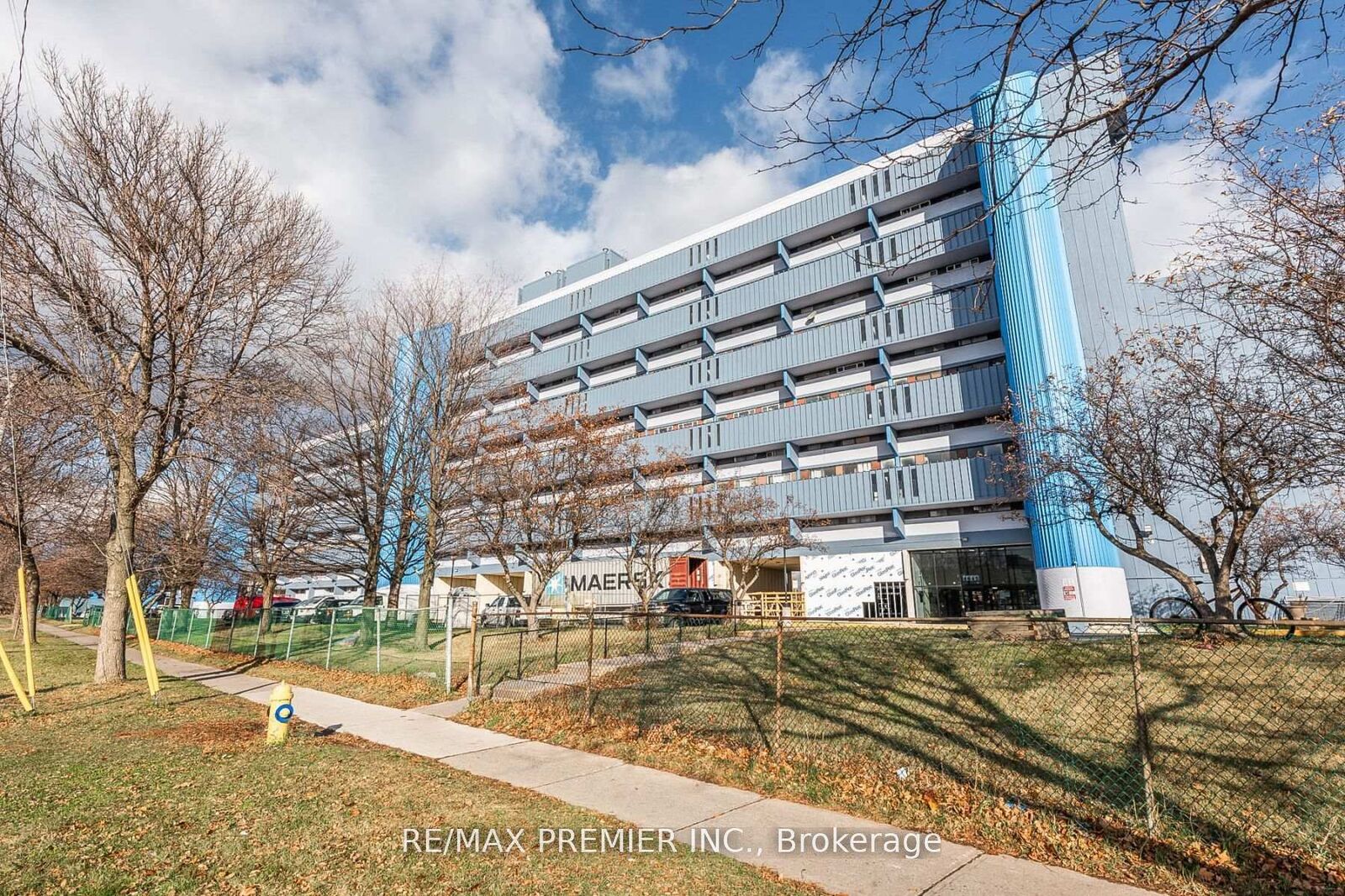 Property Photo: 4673 Jane Street 807 ON M3N 2L1