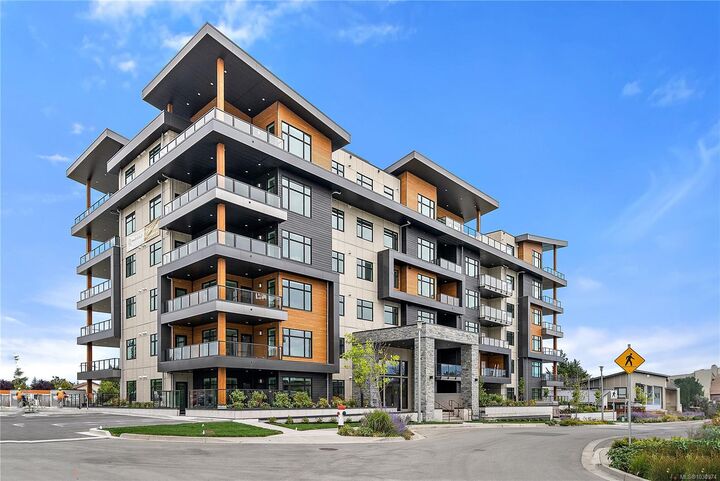 Property Photo: 2520 Hackett Cres #502 BC V8M 0C5