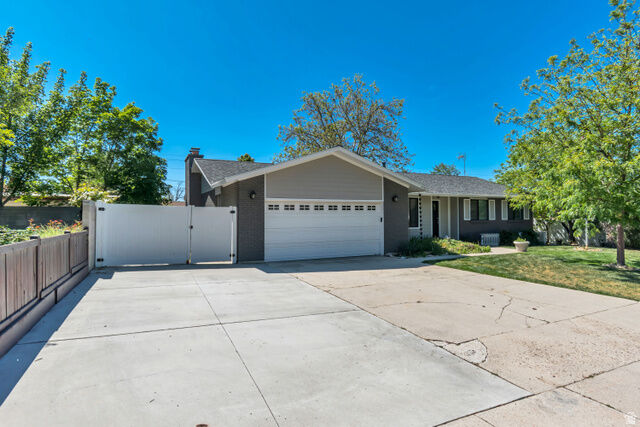 Property Photo: 7152 S 2740 E UT 84121
