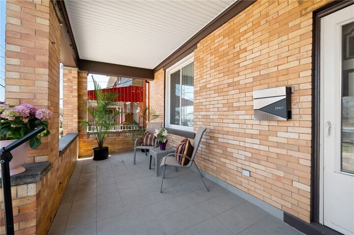 Property Photo: 956 Greenfield Ave PA 15217