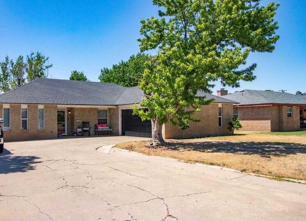 Property Photo: 5110 Shawnee Trail TX 79109