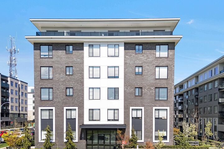 15815 85 Avenue 408 — photo 1