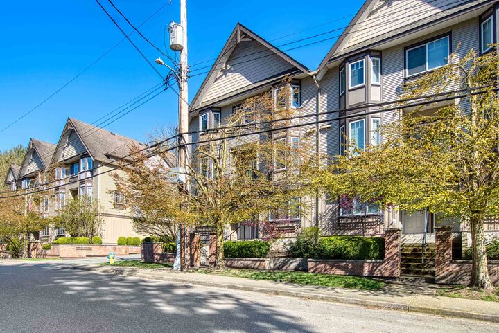 Property Photo: 32501 Fraser Crescent 7 BC V2V 1C5