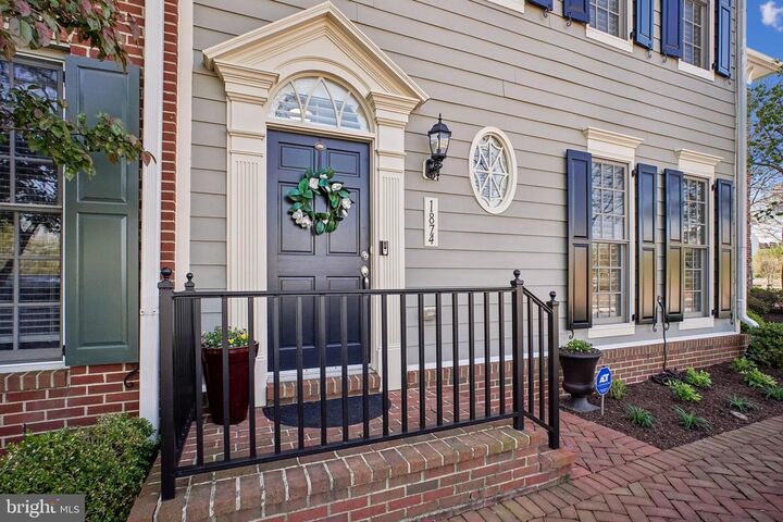 Property Photo:  1874 Carpenter Road  VA 22314 