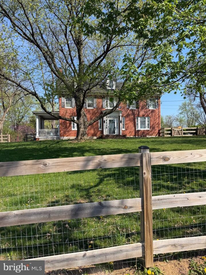 Property Photo:  4737 Valley Pike  VA 22655 