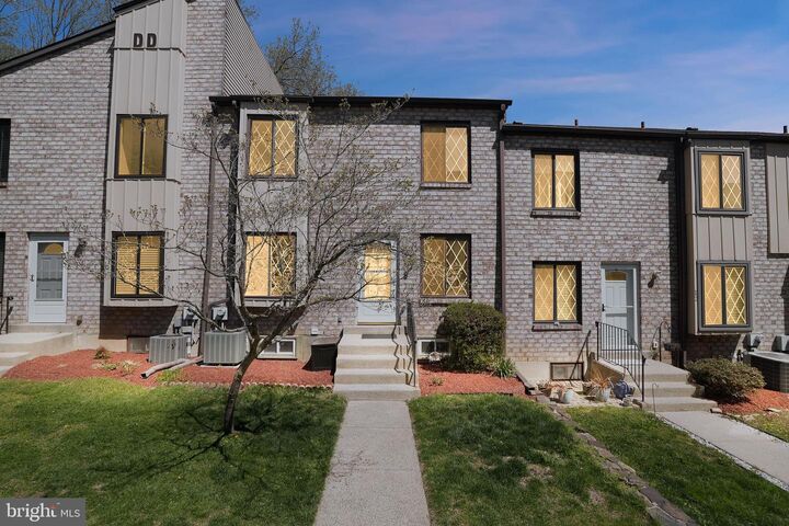 Property Photo:  5200 Hilltop Drive Dd11 470  PA 19015 