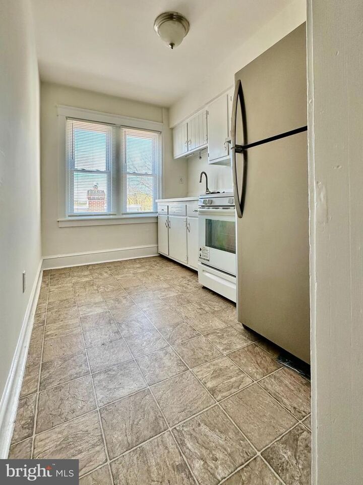 Property Photo:  228 N Orange Street 2  PA 19063 