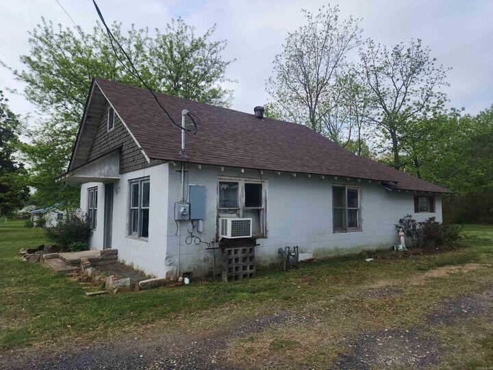 Property Photo:  907 S Reine  AR 71953 