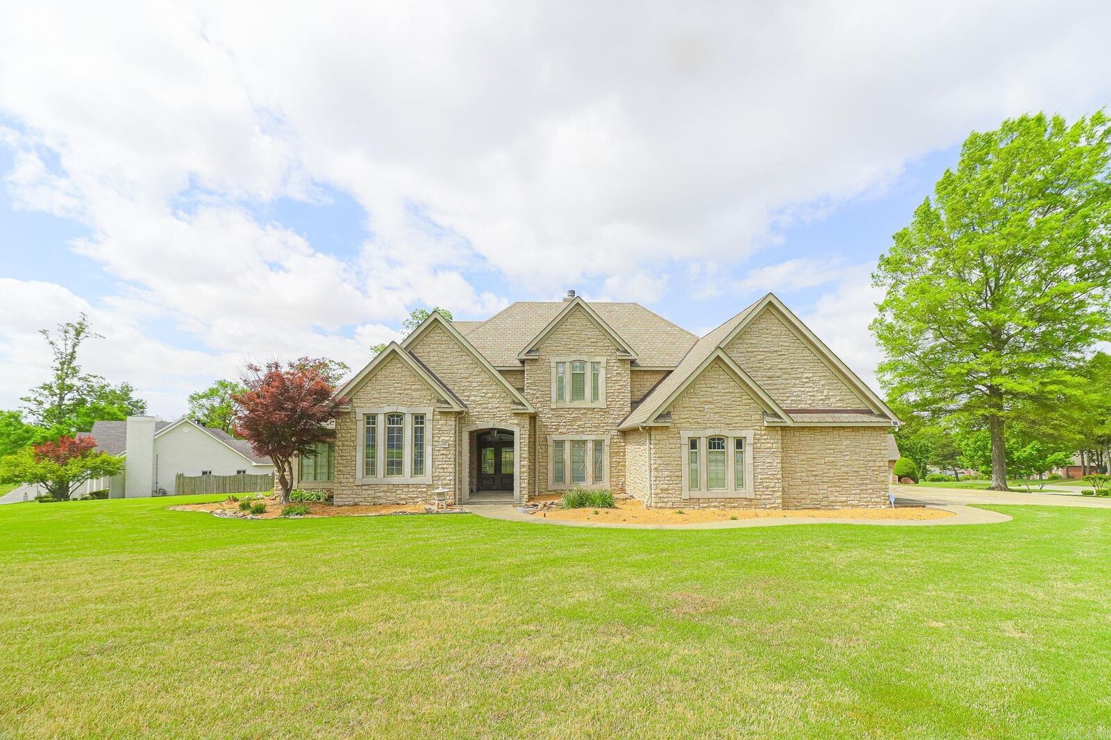Property Photo: 401 Huntcliff Drive AR 72404