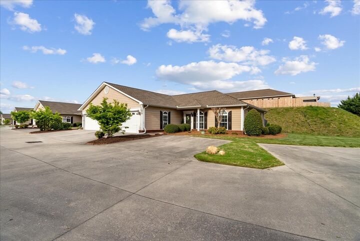 Property Photo: 1896 Summit House Drive GA 30721