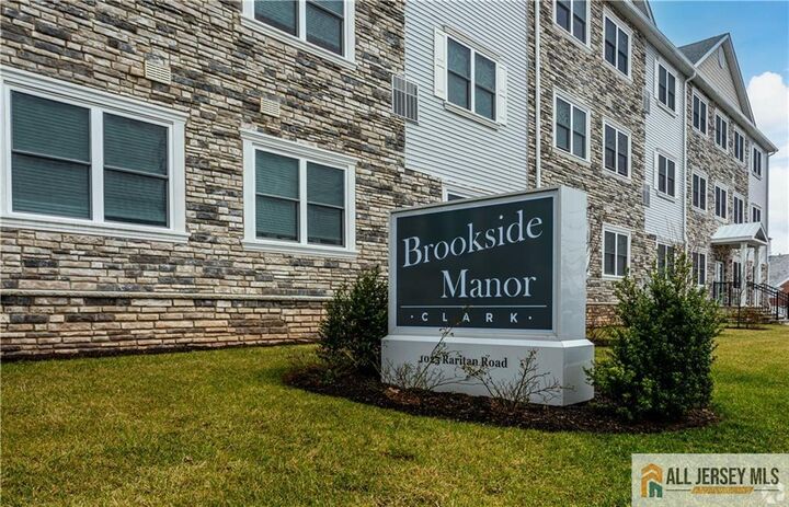 Property Photo:  1025 Raritan Road  NJ 07066 