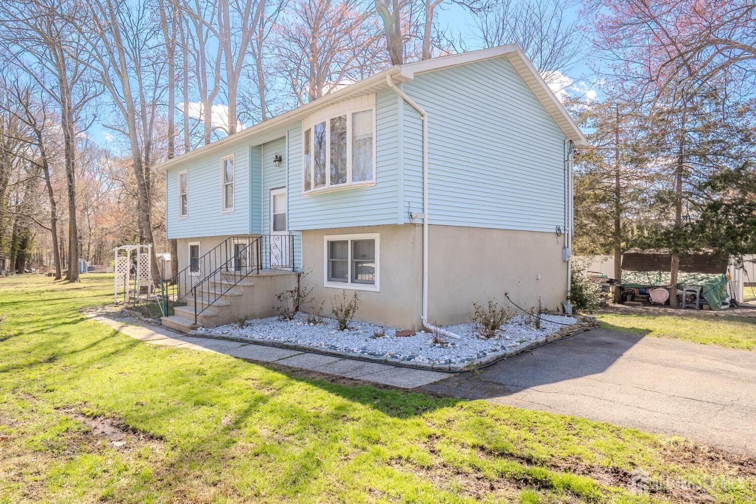 Property Photo:  1834 Holly Road  NJ 08902 