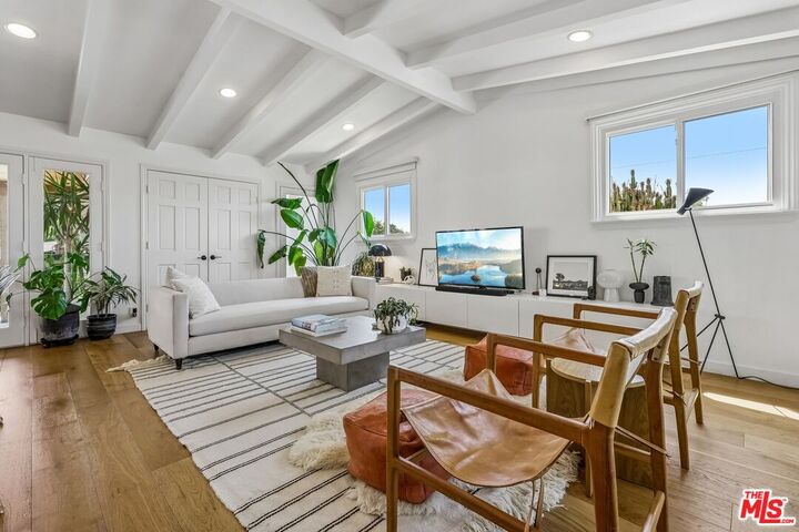 Property Photo:  5646 S Sherbourne Dr  CA 90056 