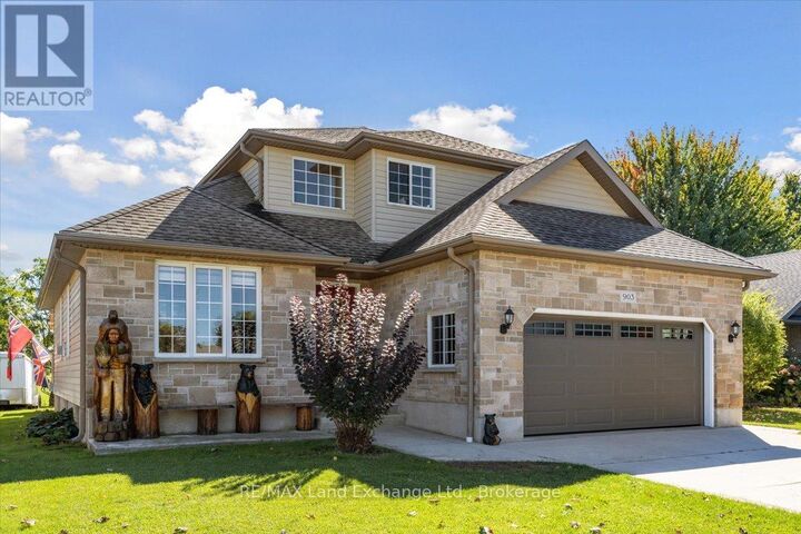 Property Photo: 903 Highland Street ON N0H 2C2