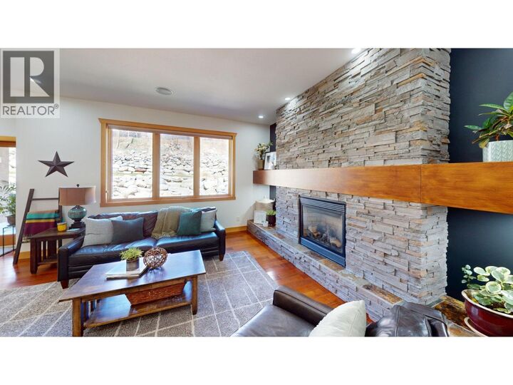 Property Photo:  2455 Colin Crescent  BC V1R 4T4 