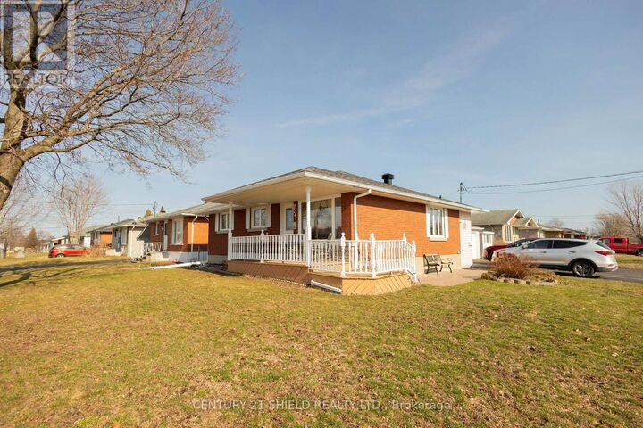 Photo de la propriété:  247 15th St. W Street  ON K6J 3K2 