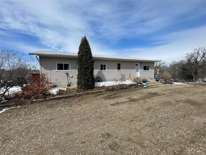 Property Photo:  73012 63 North Road  MB R0K 0H0 