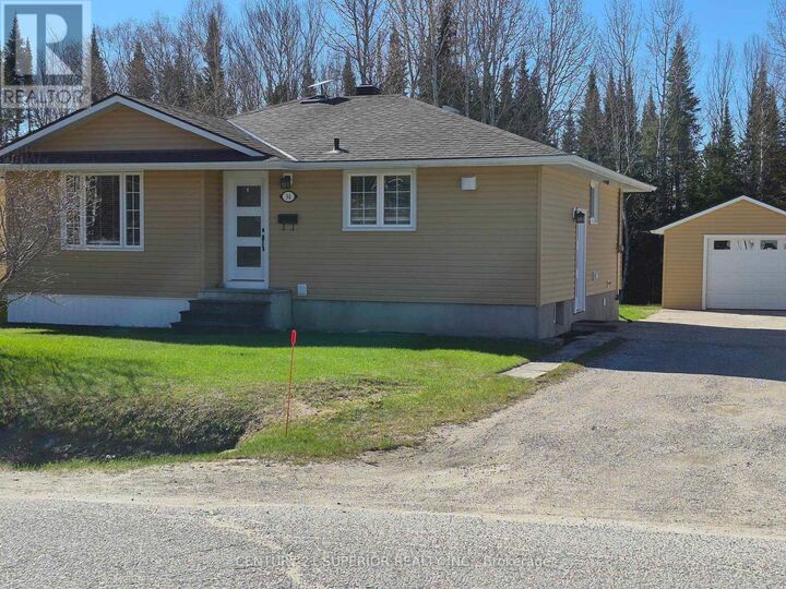 Property Photo: 34 Redwing Ave ON P0T 2C0